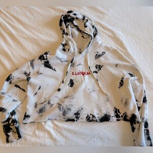 Women’s illenium crop sweatshirt